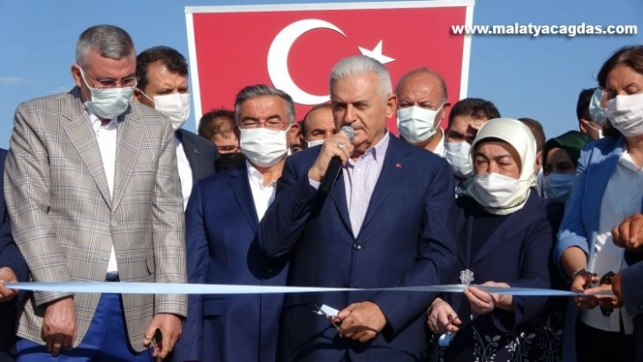 Binali Yıldırım Bu bulvardan Paris'te bile yok