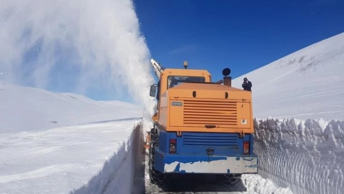 Bingöl'de 159 köy yolu ulaşıma açıldı