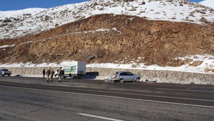 Bingöl'de trafik kazası: 3 yaralı