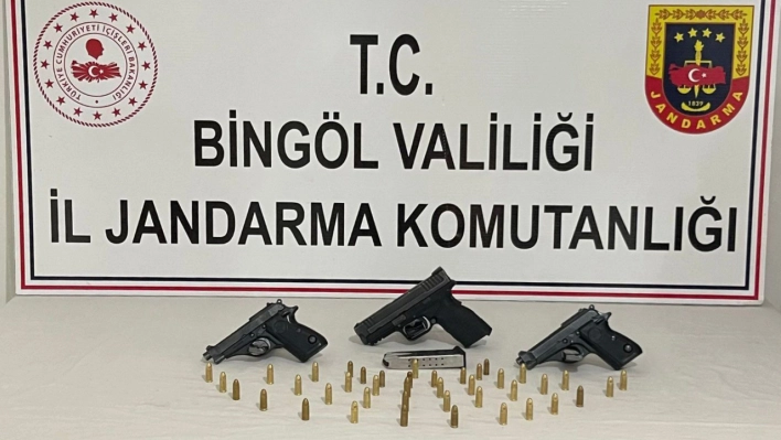 Bingöl'de yapılan aramada 3 adet tabanca ele geçirildi