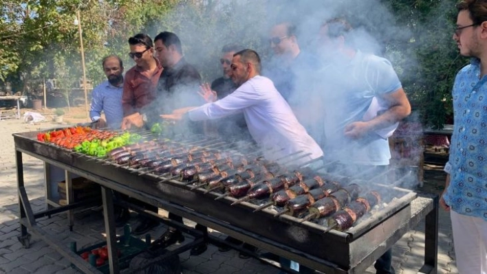 Birecik'te 'Kelaynak ve Balcan Festivali' renkli görüntülere sahne oldu