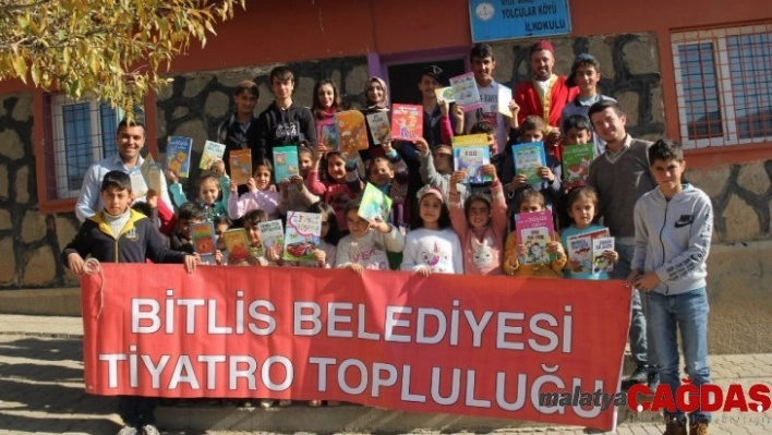 Bitlis Belediyesi, köy çocuklarını tiyatroyla buluşturdu