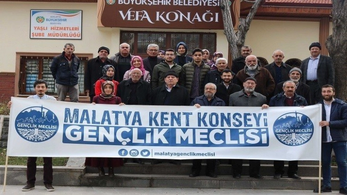 Bizim Geleceğimizde Yaşlı Önemlidir