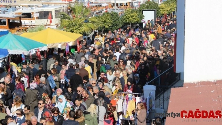 Bodrum'da 1 kilometrelik hamsi kuyruğu