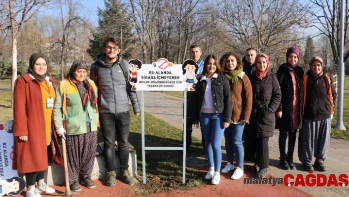 Bolu Belediyesi açık havada tütün kullanmaya karşı uyarıcı tabela astı