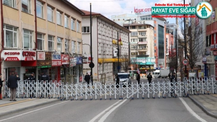 Bu caddede sokağa çıkmak yasak