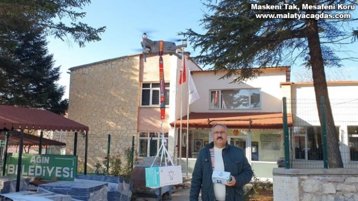 Bu ilçede maskeler drone ile dağıtılıyor