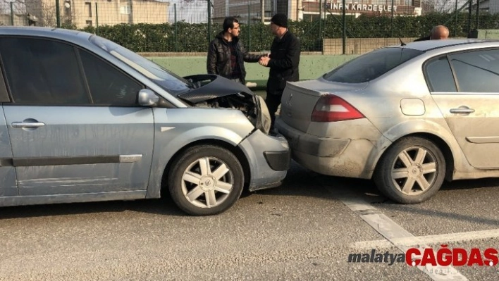 Bursa'da trafiği kilitleyen kaza