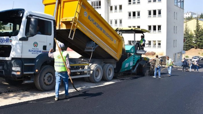 Büyükşehir 2023 Yılında 1.717 Km Asfalt Çalışması Gerçekleştirdi