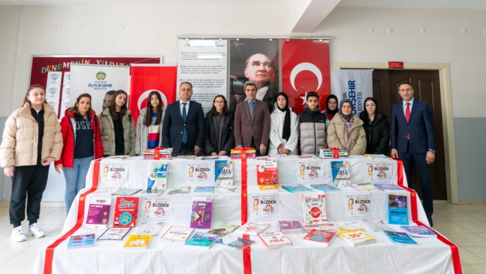 Büyükşehir Belediyesinden Lise Öğrencilerine Kaynak Kitap Desteği