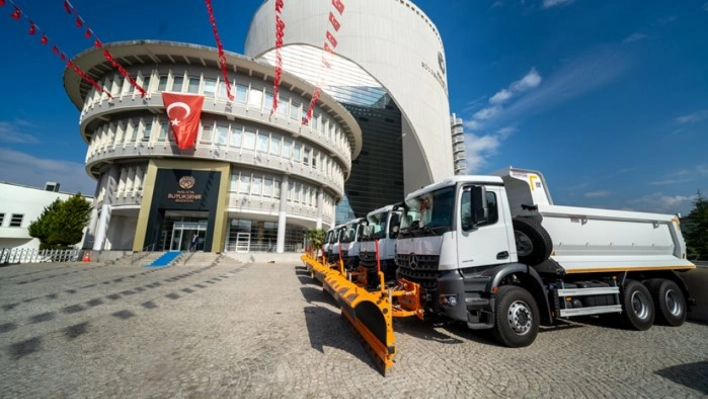 Büyükşehir Belediyesinden Yeni İş Makinası Alımı 