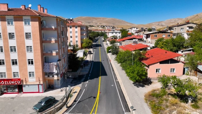 Büyükşehir Darende ilçesinde çalışmalarını sürdürüyor