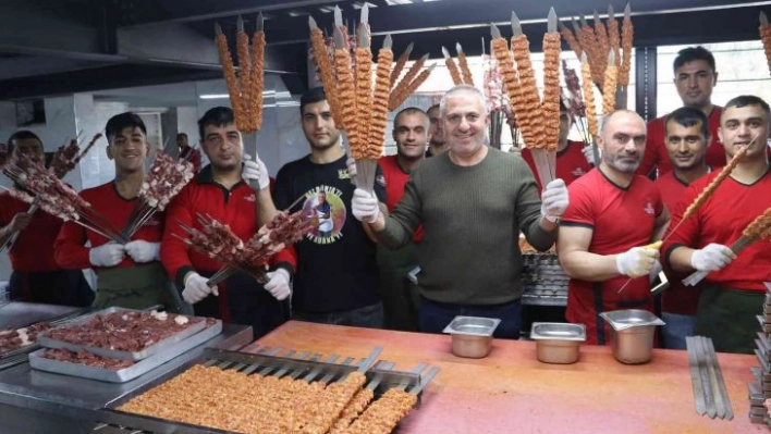 Çadırda kebapçılığa başladı, şimdi milyonlara ulaşıyor