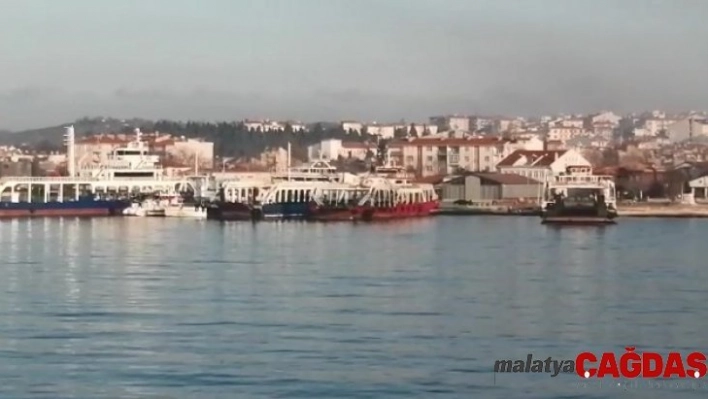 Çanakkale'de feribot ile balıkçı teknesi çarpıştı