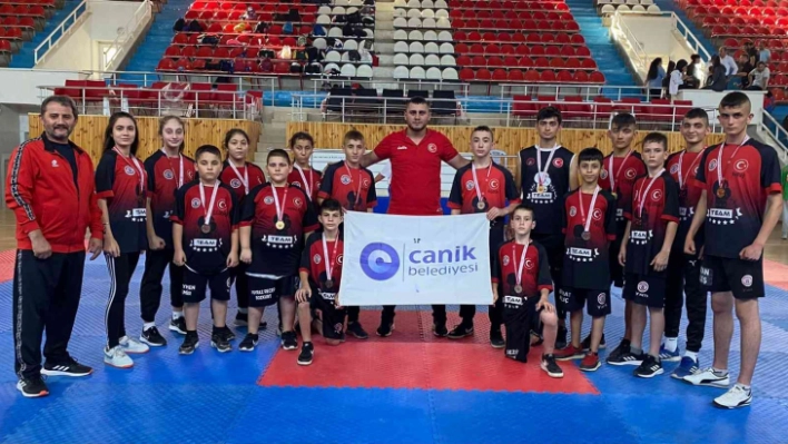 Canik Belediyespor'dan 13 altın ve 3 gümüş madalya