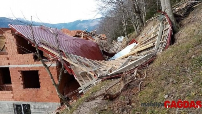 Çaykara ilçesinde önce yangın sonra fırtına hasara yolaçtı