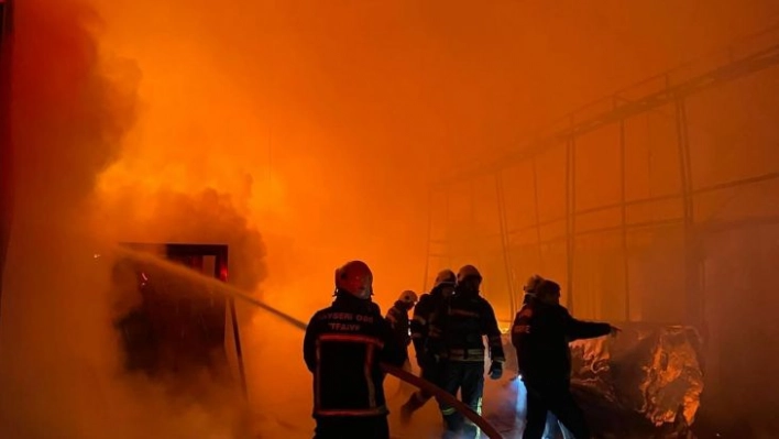 Çelik Kapı Fabrikasında Yangın