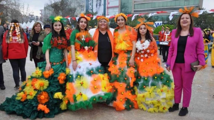 Ceyhan'da karnaval coşkusu