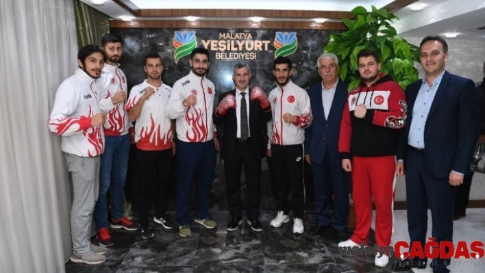 Çınar, milli takım sporcularını ağırladı