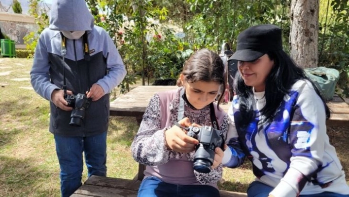 Çocukların fotoğraf merakı