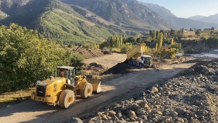 Çöken Pozantı-Çamardı karayolu yeniden yapılıyor