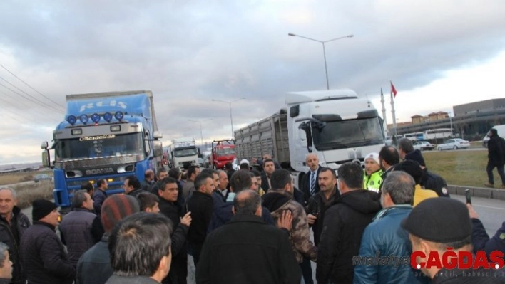 Çorum'da kamyoncular kontak kapattı