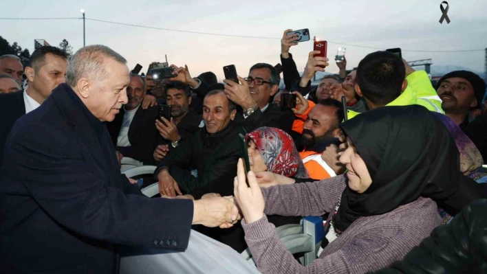 Cumhurbaşkanı Erdoğan, Doğanşehir'de konteyner kenti ziyaret etti