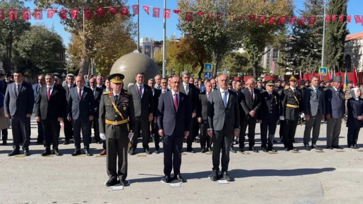 Cumhuriyet Bayramı dolayısıyla tören düzenlendi.