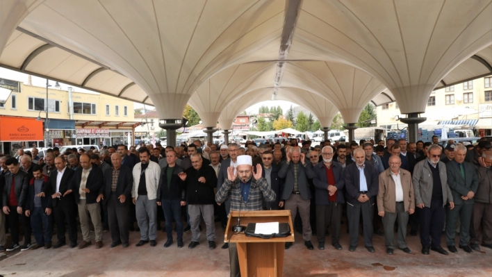 Darende'de Gazze'de hayatını kaybedenler için gıyabi cenaze namazı kılındı