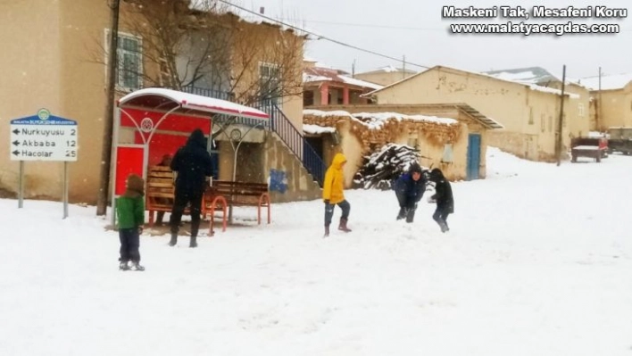 Darende'de ilk kar düştü