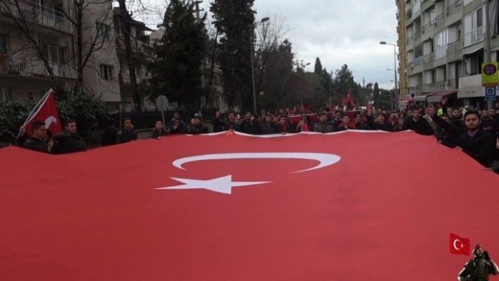 Denizli'de şehitlere saygı yürüyüşü