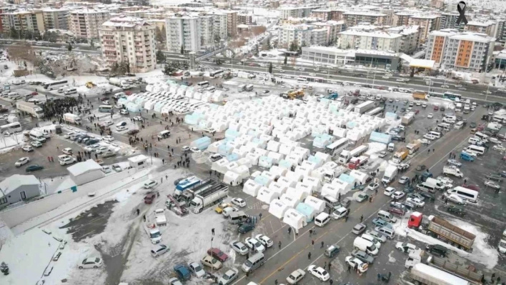 Depremin ardından Malatya'da yaralar sarılıyor