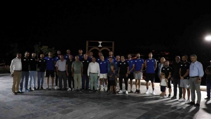 Develi Belediyespor yönetimi ve sporcular bir araya geldi