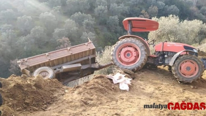 Devrilen traktörden düşen kadın hayatını kaybetti