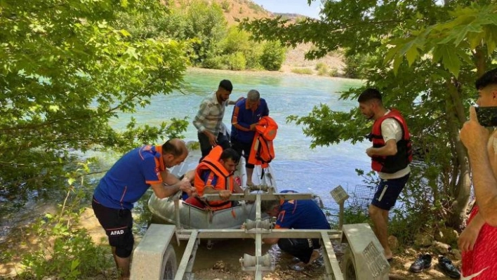 Dicle Nehri'nin suyu yükseldi, mahsur piknikçiler AFAD ekipleri tarafından kurtarıldı