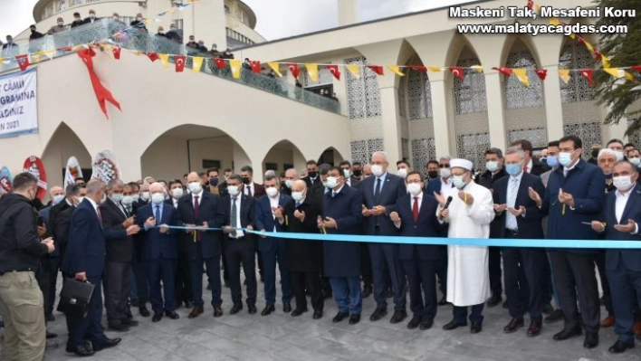 Diyanet İşleri Başkanı Erbaş 40 yıl camisiz üniversiteler oldu