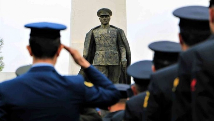 Diyarbakır'da 10 Kasım Atatürk'ü anma töreni gerçekleştirildi