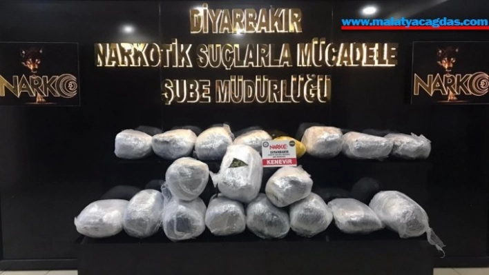 Diyarbakır'da 114 kilo esrar ele geçirildi