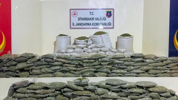 Diyarbakır'da 285 kilogram toz esrar ele geçirildi