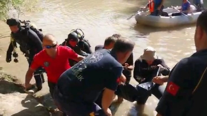 Diyarbakır'da Dicle Nehri'nde boğulan çocuk çıkartıldı