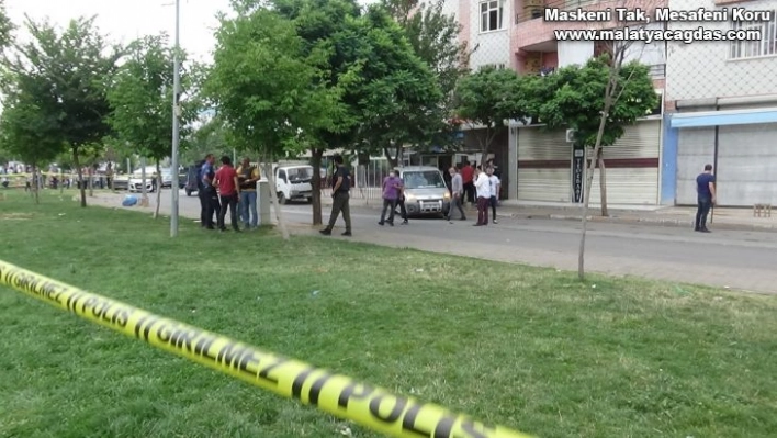 Diyarbakır'da iki grup arasında silahlı sopalı kavga:1 ölü, 15 yaralı