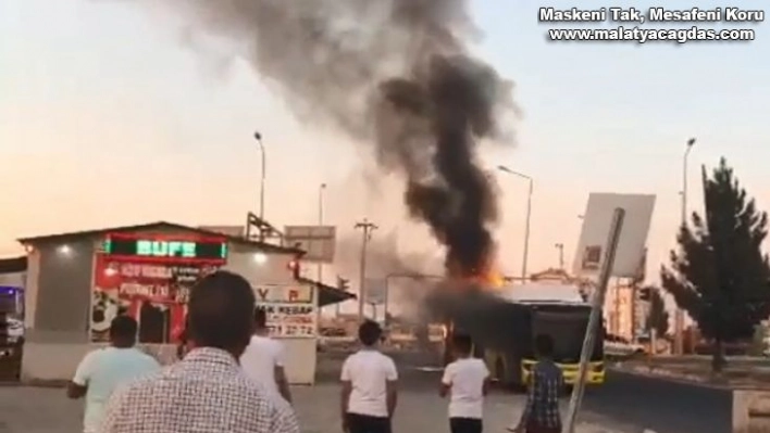 Diyarbakır'da şehir içi toplu taşıma aracında korkutan yangın