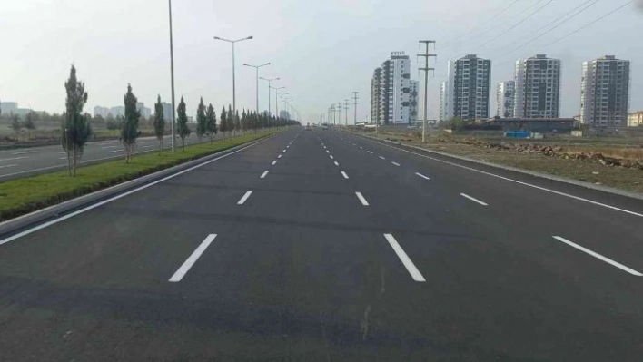 Diyarbakır'da trafik güvenliği için bin 338 kilometre yol çizgisi yapıldı