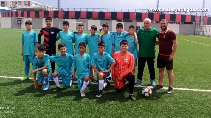 Diyarbakır DSİSpor'dan çifte çeyrek final başarısı