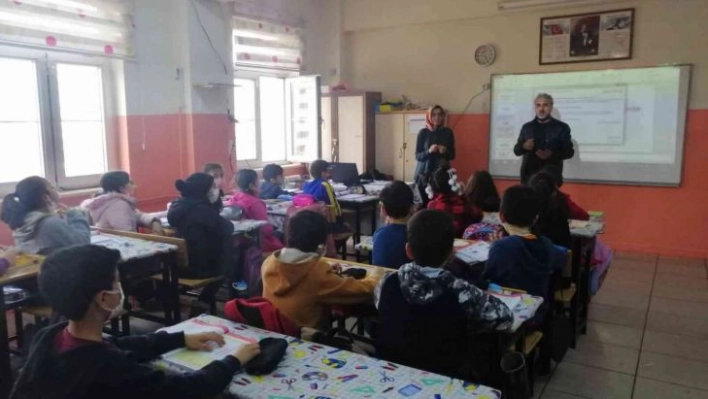 Diyarbakırlı öğrencilere yönelik çevre temizliği eğitimi sürüyor