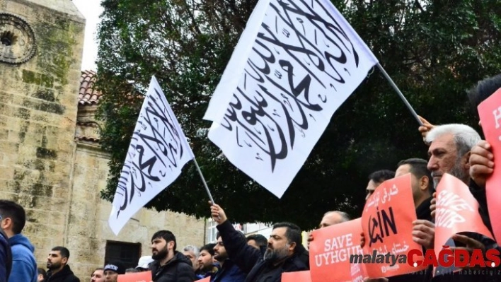 Doğu Türkistan'da yaşanan zulüm protesto edildi