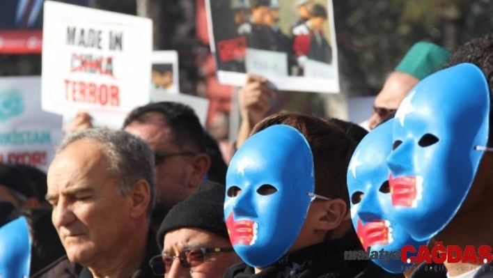 Doğu Türkistan'daki zulümlere kınama, Çin mallarına boykot çağrısı