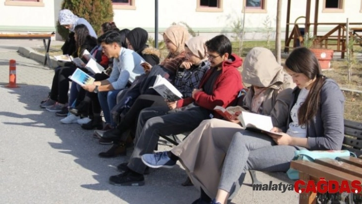 DPÜ'de 'Oku-yorum' etkinliği