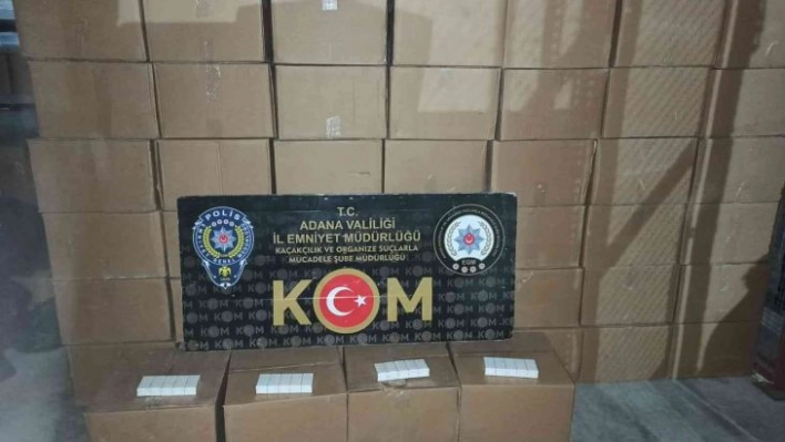 Durdurulan kamyondan 294 bin 950 paket kaçak sigara çıktı