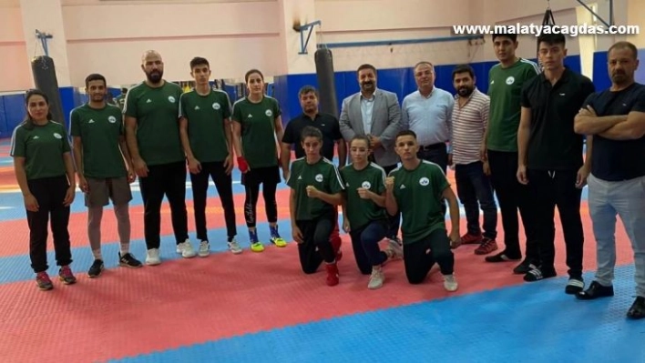 Elazığ Belediyespor boks takımı şampiyonaya hazır